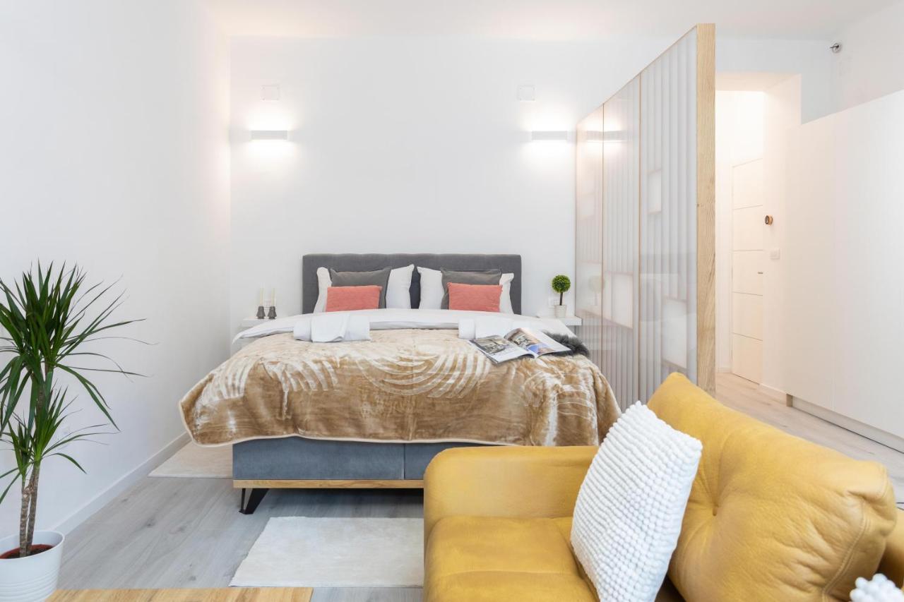 Apartamento Design Triplex In The City Center With A Balcony Zagreb Exterior foto