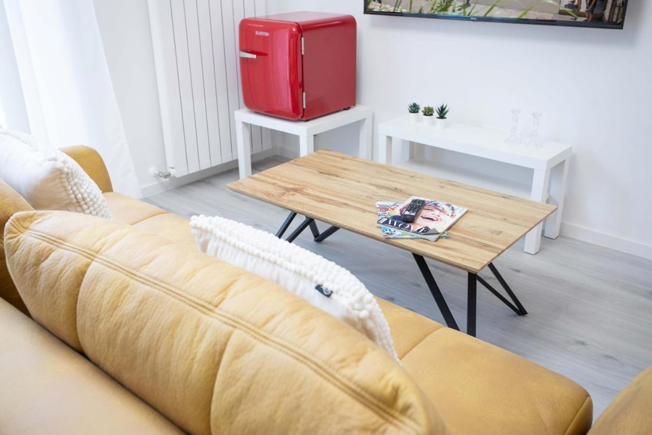 Apartamento Design Triplex In The City Center With A Balcony Zagreb Exterior foto