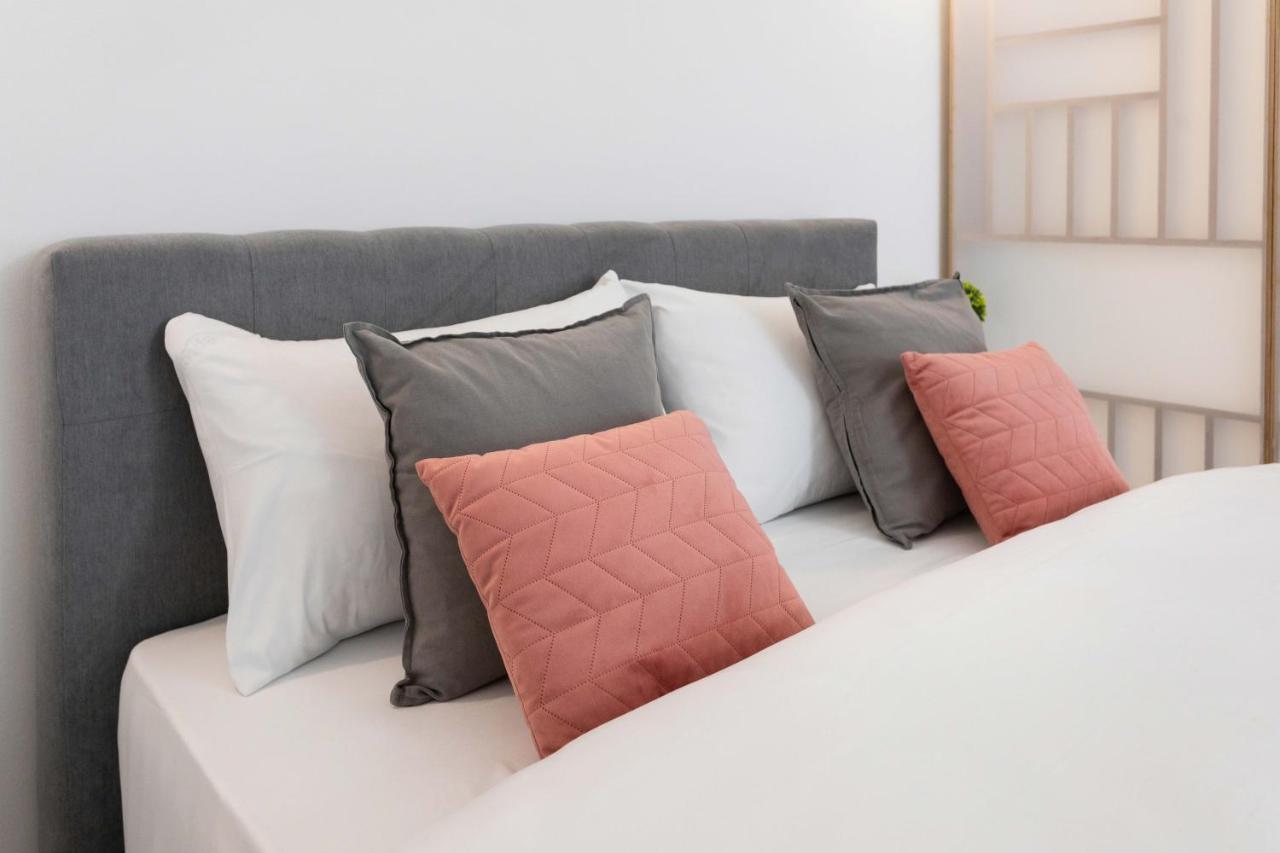 Apartamento Design Triplex In The City Center With A Balcony Zagreb Exterior foto